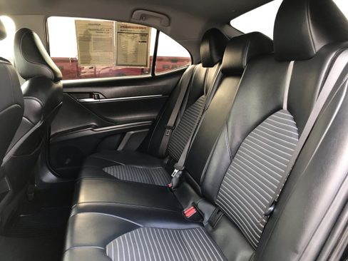Used 2022 Toyota Camry SE image 20