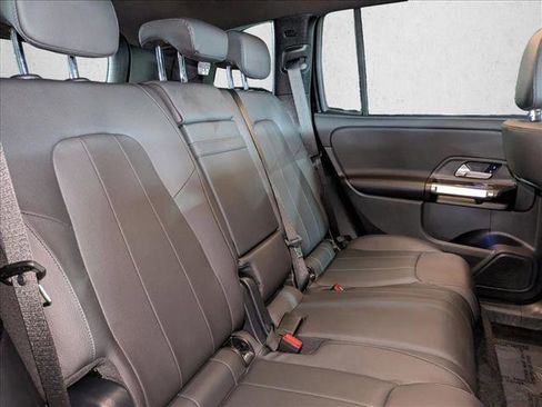 Certified 2025 Mercedes-Benz GLB 250 4MATIC image 18