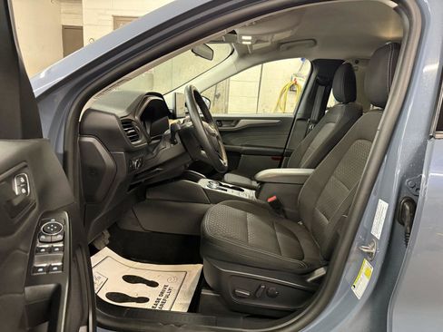 Used 2024 Ford Escape Active image 10