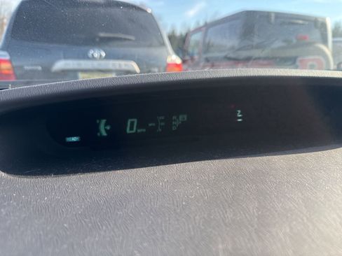 Used 2010 Toyota Prius Five image 22