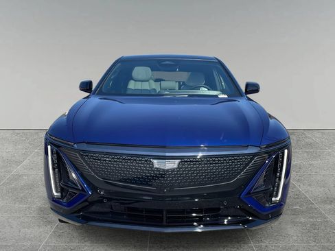 New 2026 Cadillac Lyriq Sport AWD/4WD image 8