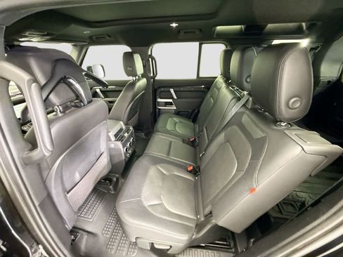 Certified 2023 Land Rover Defender 110 X-Dynamic SE AWD/4WD image 19
