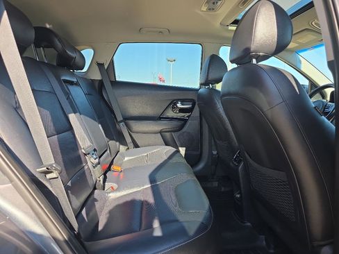 Used 2018 Kia Niro EX w/ EX Premium Package FWD image 23