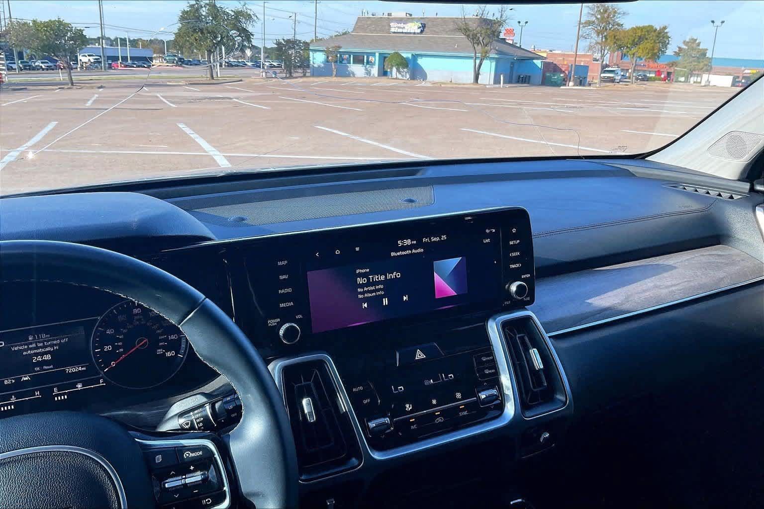 Used 2023 Kia Sorento S w/ Panoramic Sunroof Package AWD/4WD image 14