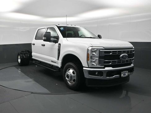 New 2026 Ford F350 XLT AWD/4WD image 3