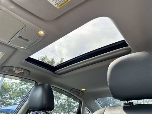 Used 2017 Nissan Altima 2.5 SL w/ Moonroof Package FWD image 24