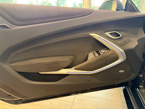 Used 2022 Chevrolet Camaro ZL1 RWD image 25