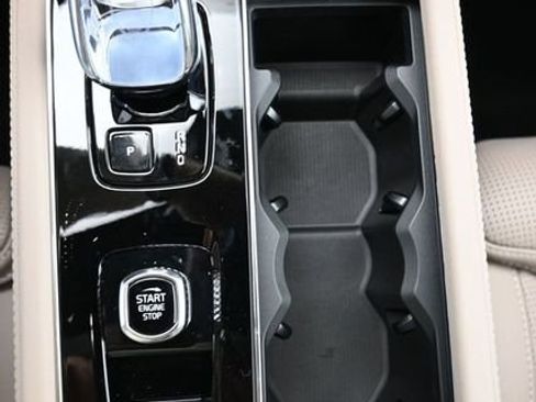 New 2026 Volvo XC90 T8 Ultra w/ Lounge Package AWD/4WD image 11