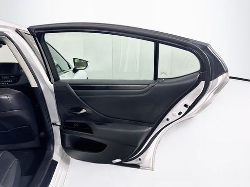 Used 2022 Lexus ES 300h w/ Premium Package FWD image 31
