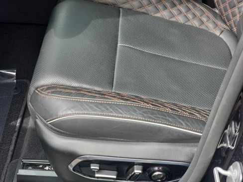 Used 2023 Jeep Grand Cherokee Summit AWD/4WD image 31