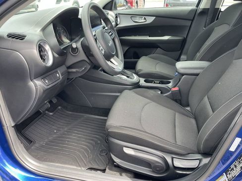 Certified 2024 Kia Forte LXS FWD image 8