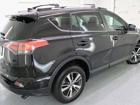 Used 2017 Toyota RAV4 XLE FWD image 29