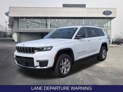Used 2022 Jeep Grand Cherokee L Limited AWD/4WD image 2