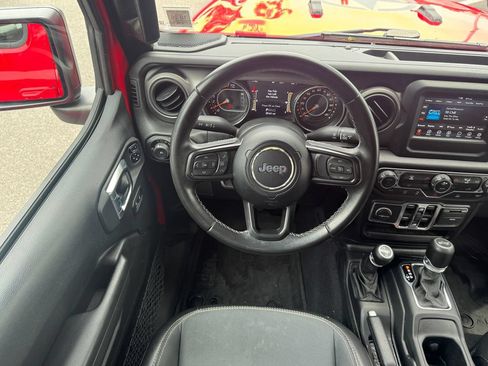 Used 2021 Jeep Wrangler Unlimited Sport AWD/4WD image 14