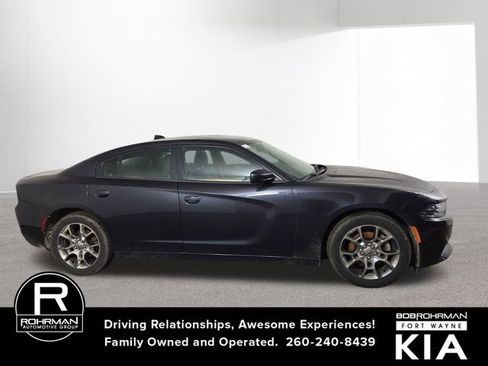 Used 2016 Dodge Charger SXT image 5