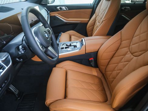 New 2026 BMW X5 xDrive40i w/ M Sport Package image 14