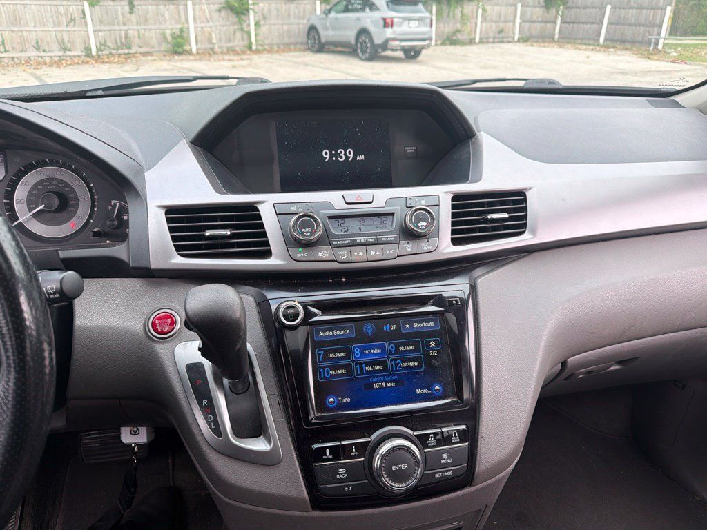 Used 2015 Honda Odyssey EX-L image 9
