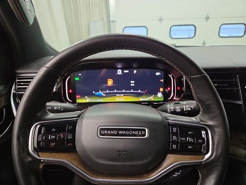 Used 2022 Jeep Grand Wagoneer Series I AWD/4WD image 22
