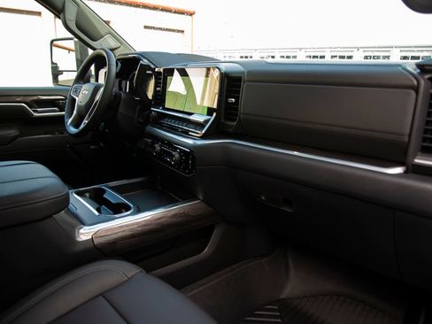 New 2026 Chevrolet Silverado 3500 LTZ w/ LTZ Premium Package AWD/4WD image 19