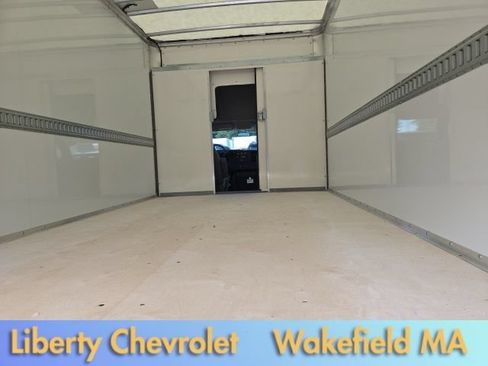 Used 2024 Chevrolet Express 4500 w/ Power Convenience Package RWD image 11