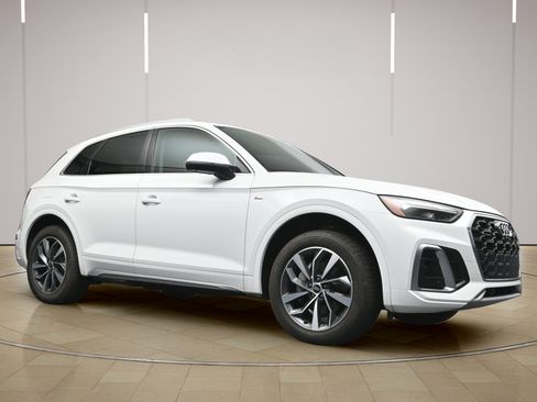 Used 2022 Audi Q5 2.0T Premium Plus AWD/4WD image 24