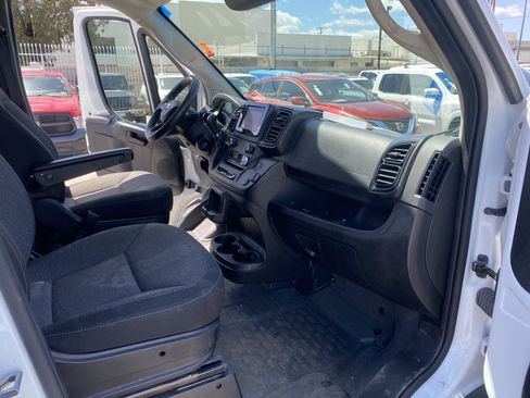 Used 2023 RAM ProMaster 2500 FWD image 18