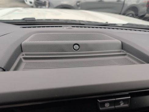 New 2026 Ford F250 Platinum w/ FX4 Off-Road Package image 17