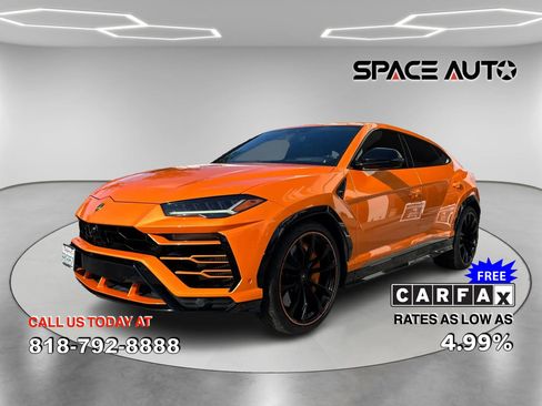 Used 2021 Lamborghini Urus image 1