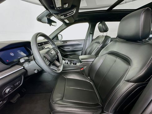 Used 2024 Jeep Grand Cherokee L Limited w/ Luxury Tech Group II image 13