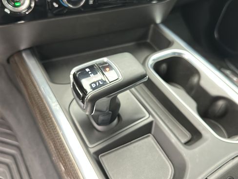 Used 2023 Chevrolet Silverado 1500 LT AWD/4WD image 24