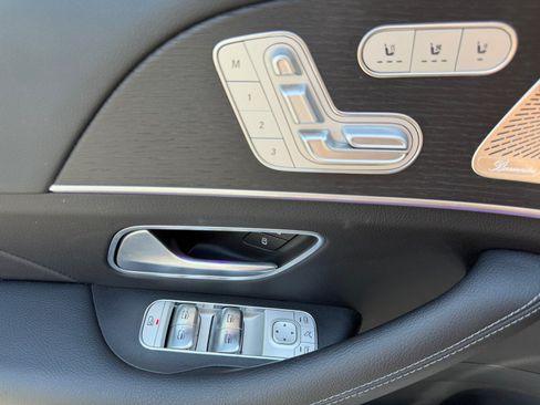 Used 2025 Mercedes-Benz GLE 350 4MATIC image 13