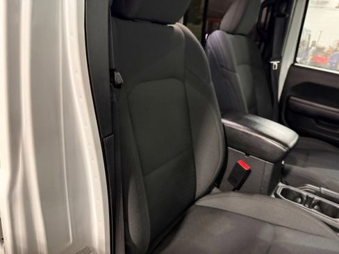 Used 2022 Jeep Wrangler Unlimited Sport image 9