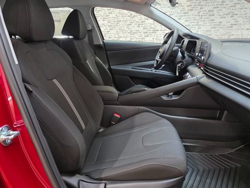 New 2026 Hyundai Elantra SE image 15