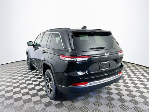 New 2025 Jeep Grand Cherokee Limited image 6