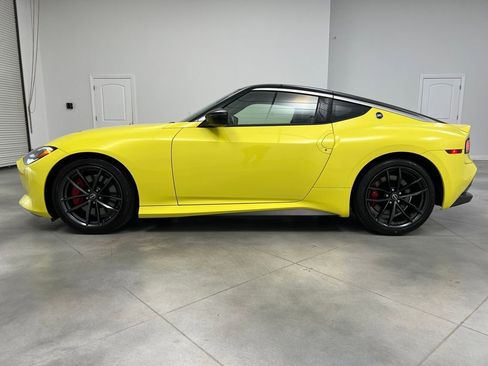 Used 2024 Nissan Z Performance w/ Floor Mat Package RWD image 4