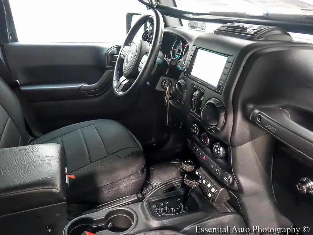 Used 2016 Jeep Wrangler Unlimited Rubicon w/ Connectivity Group AWD/4WD image 23
