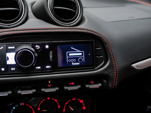 Used 2015 Alfa Romeo 4C Coupe w/ Leather Interior Group image 60