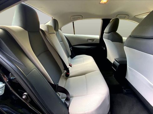 Used 2021 Toyota Corolla LE FWD image 20