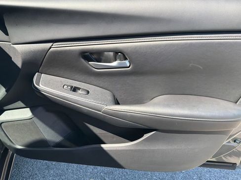 Used 2025 Nissan Sentra SV FWD image 45