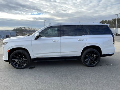 Used 2021 Cadillac Escalade Premium Luxury image 6