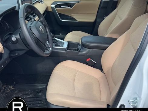 Used 2023 Toyota RAV4 XLE w/ Convenience Package image 10
