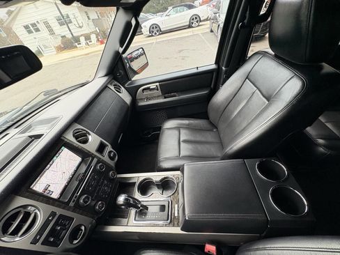 Used 2015 Ford Expedition Limited RWD image 43