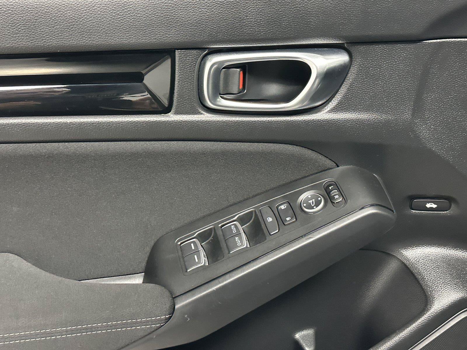 Used 2022 Honda Civic EX image 21