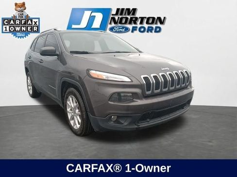 Used 2018 Jeep Cherokee Latitude Plus FWD image 1