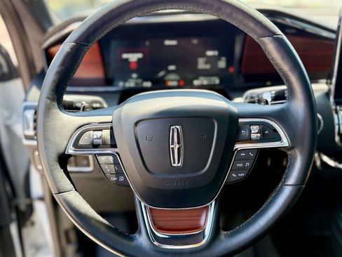 Used 2021 Lincoln Navigator Reserve AWD/4WD image 10