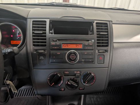 Used 2011 Nissan Versa 1.8 S w/ Plus Pkg FWD image 24