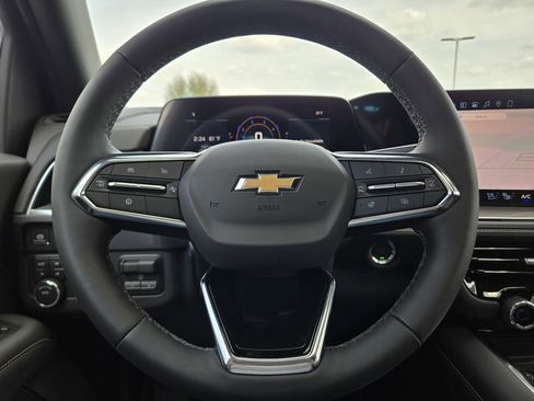 New 2026 Chevrolet Suburban Premier w/ Sun And Tow Package AWD/4WD image 12