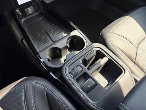 Used 2025 Ford Mustang Mach-E Premium AWD/4WD image 32