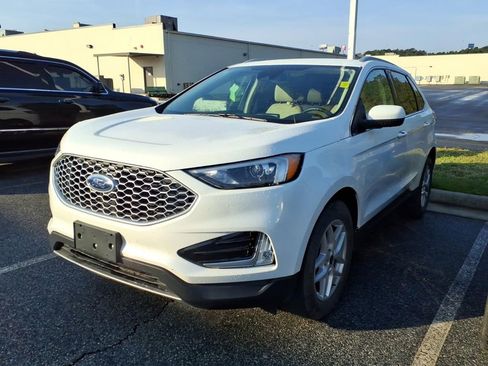 Used 2024 Ford Edge SEL w/ Convenience Package image 9