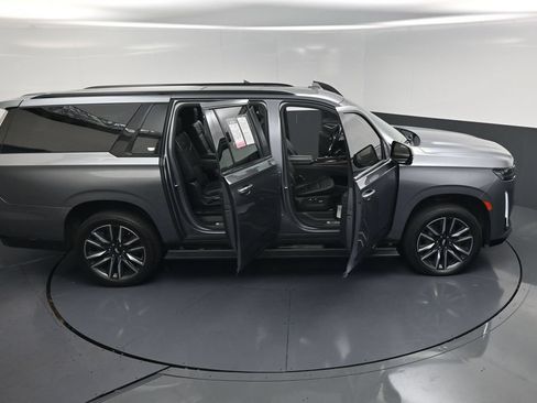 Used 2021 Cadillac Escalade ESV Sport Platinum AWD/4WD image 29